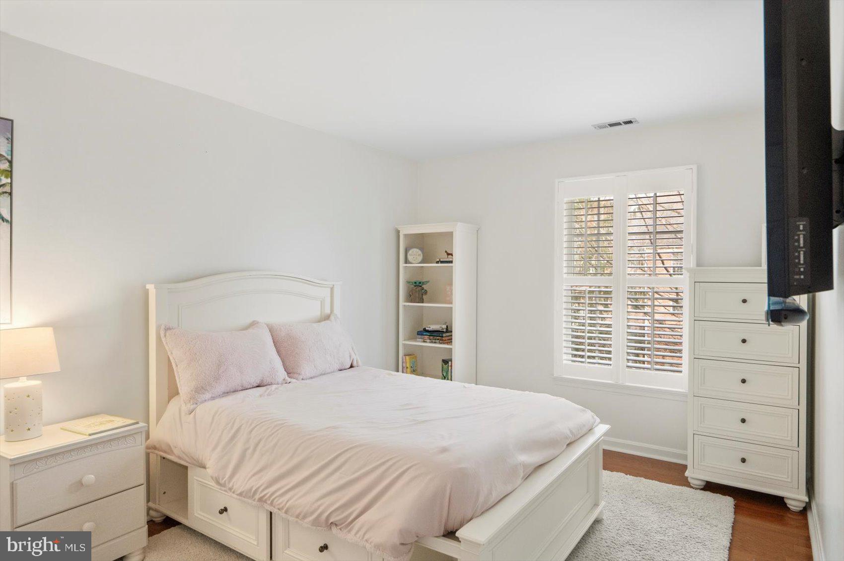 11849 SHERBOURNE DRIVE