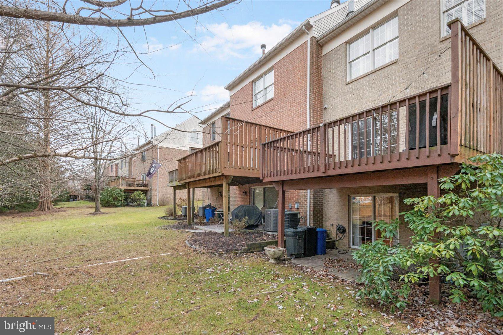 11849 SHERBOURNE DRIVE