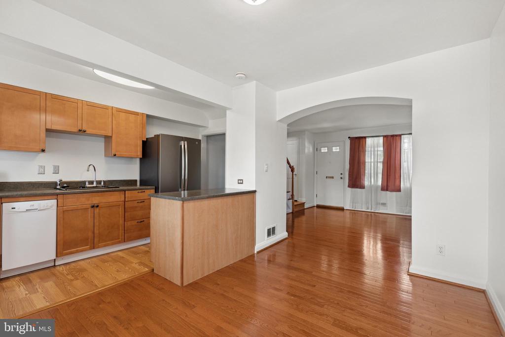 3418 DUNRAN ROAD