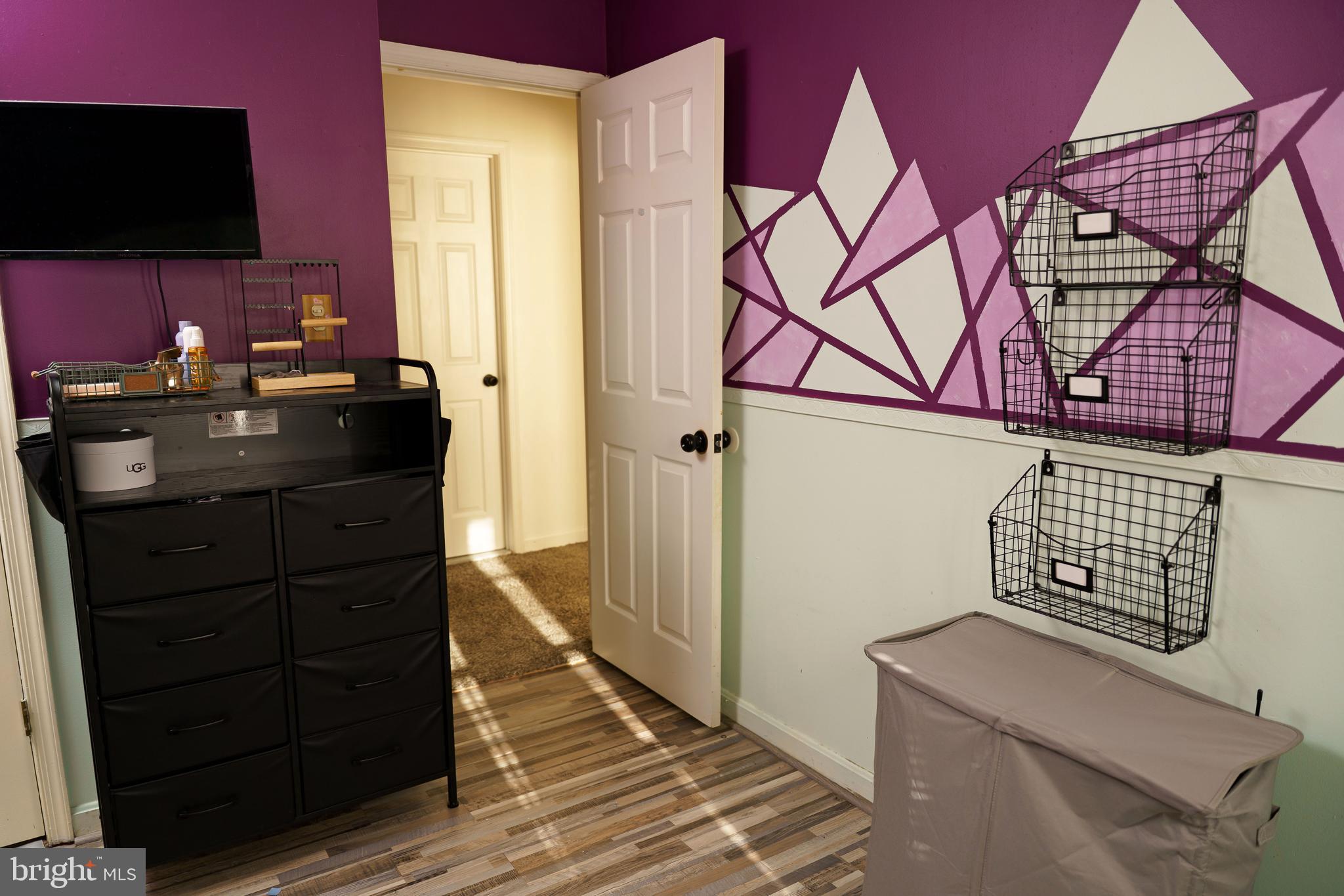 5 WINDY MEADOW COURT