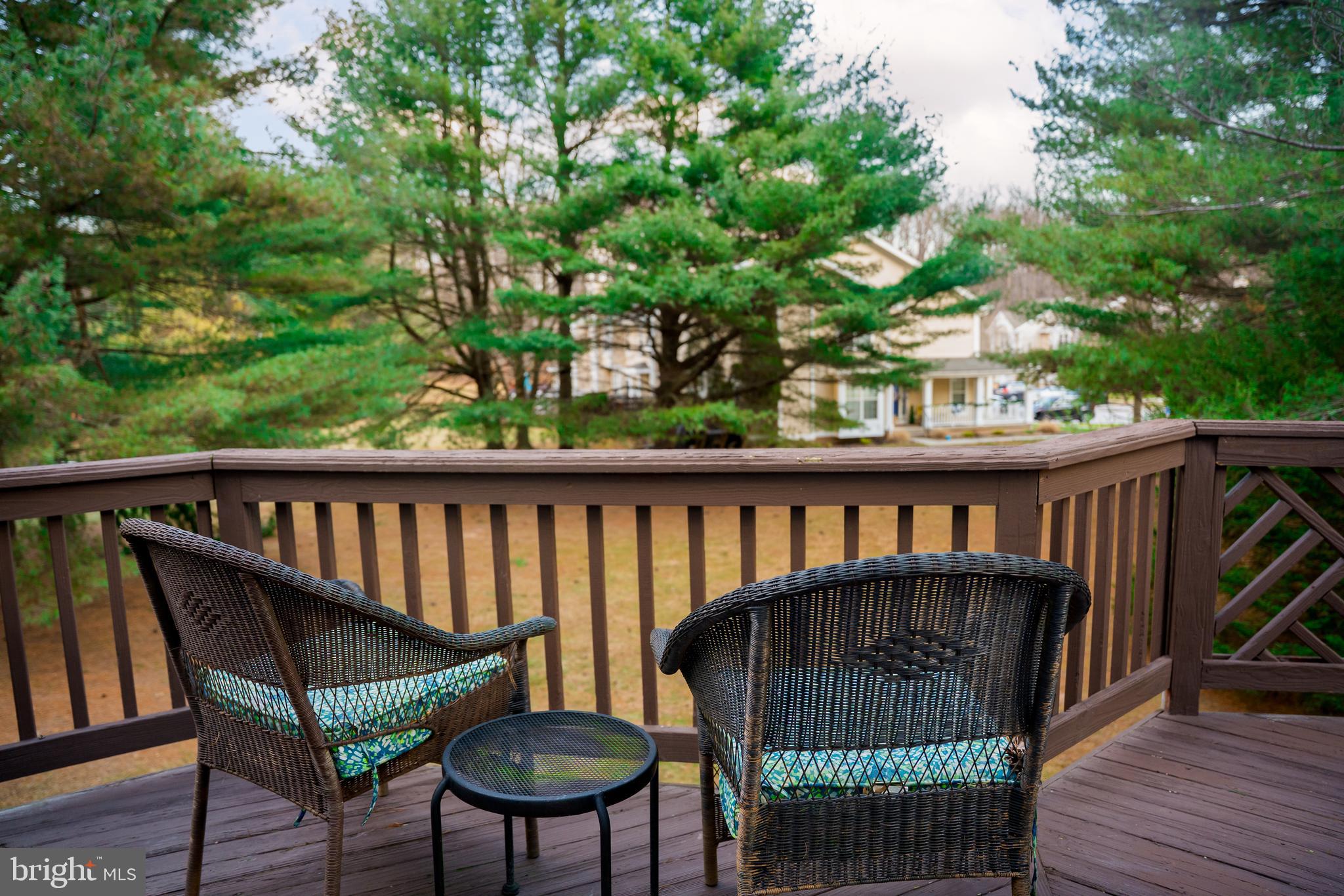 5 WINDY MEADOW COURT