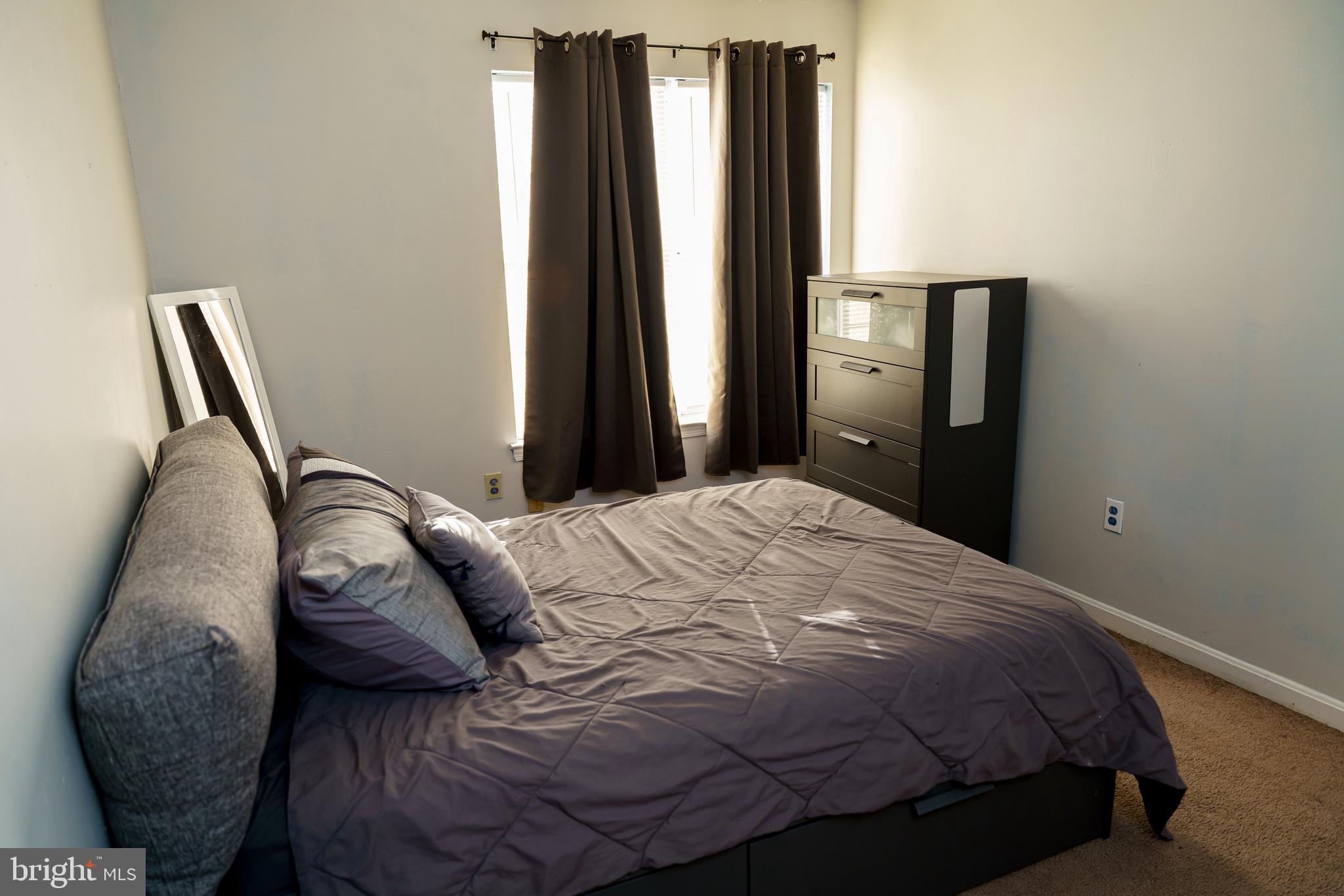 5 WINDY MEADOW COURT