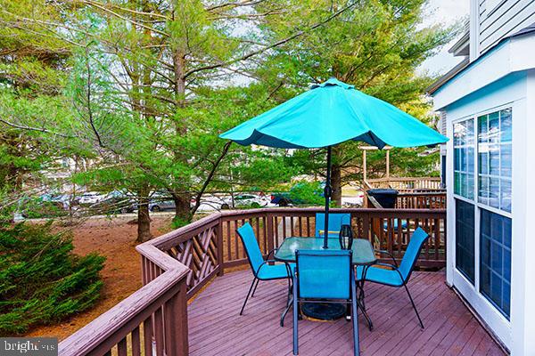 5 WINDY MEADOW COURT