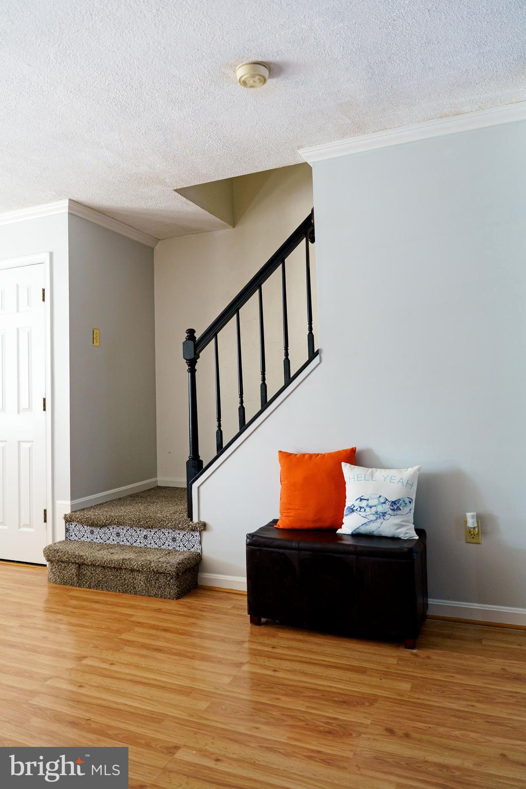 5 WINDY MEADOW COURT