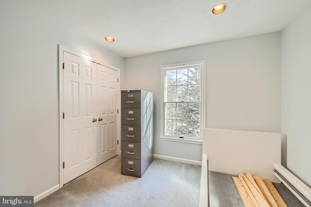 8 SAPPHIRE HILL COURT