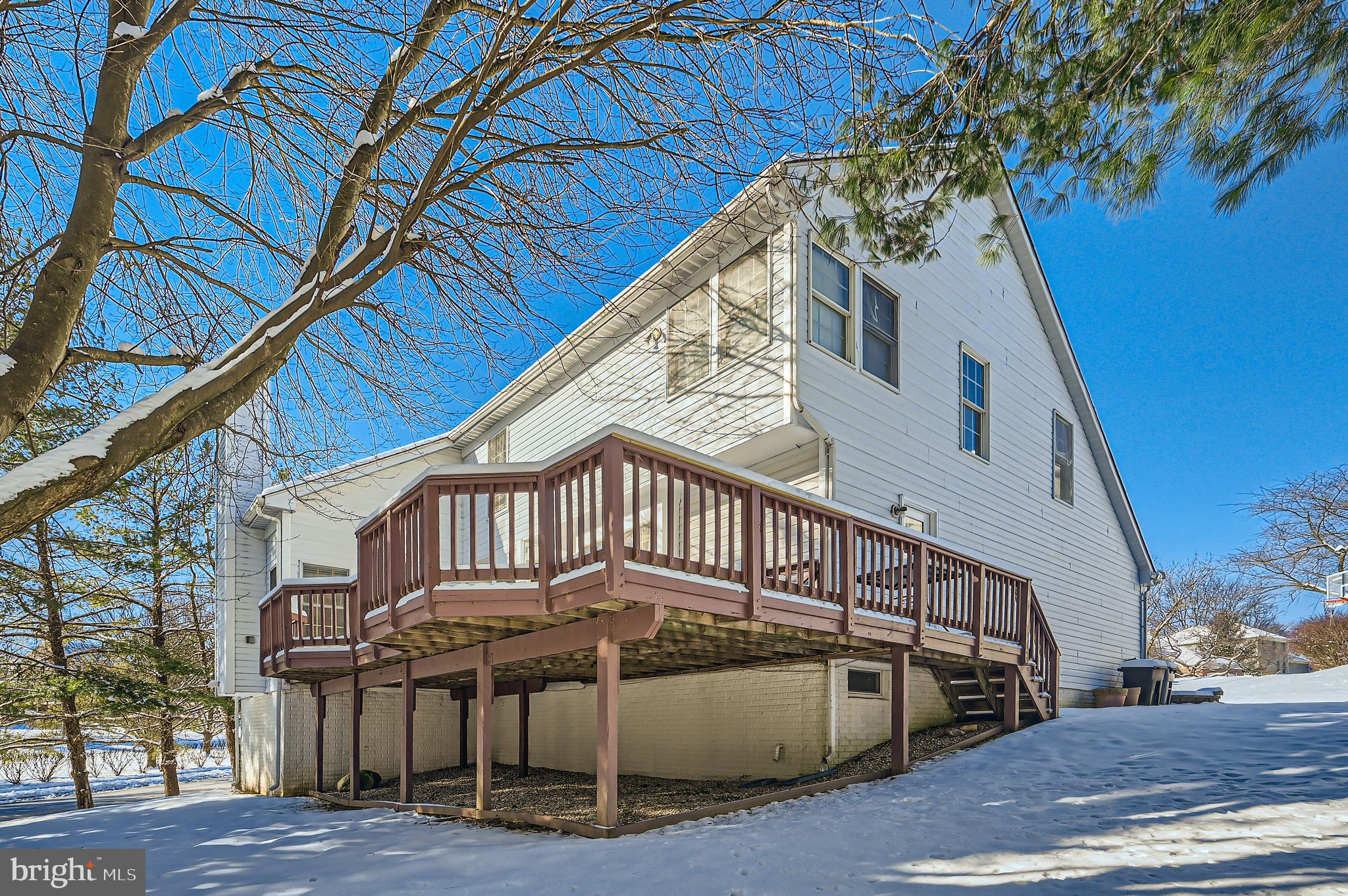 8 SAPPHIRE HILL COURT