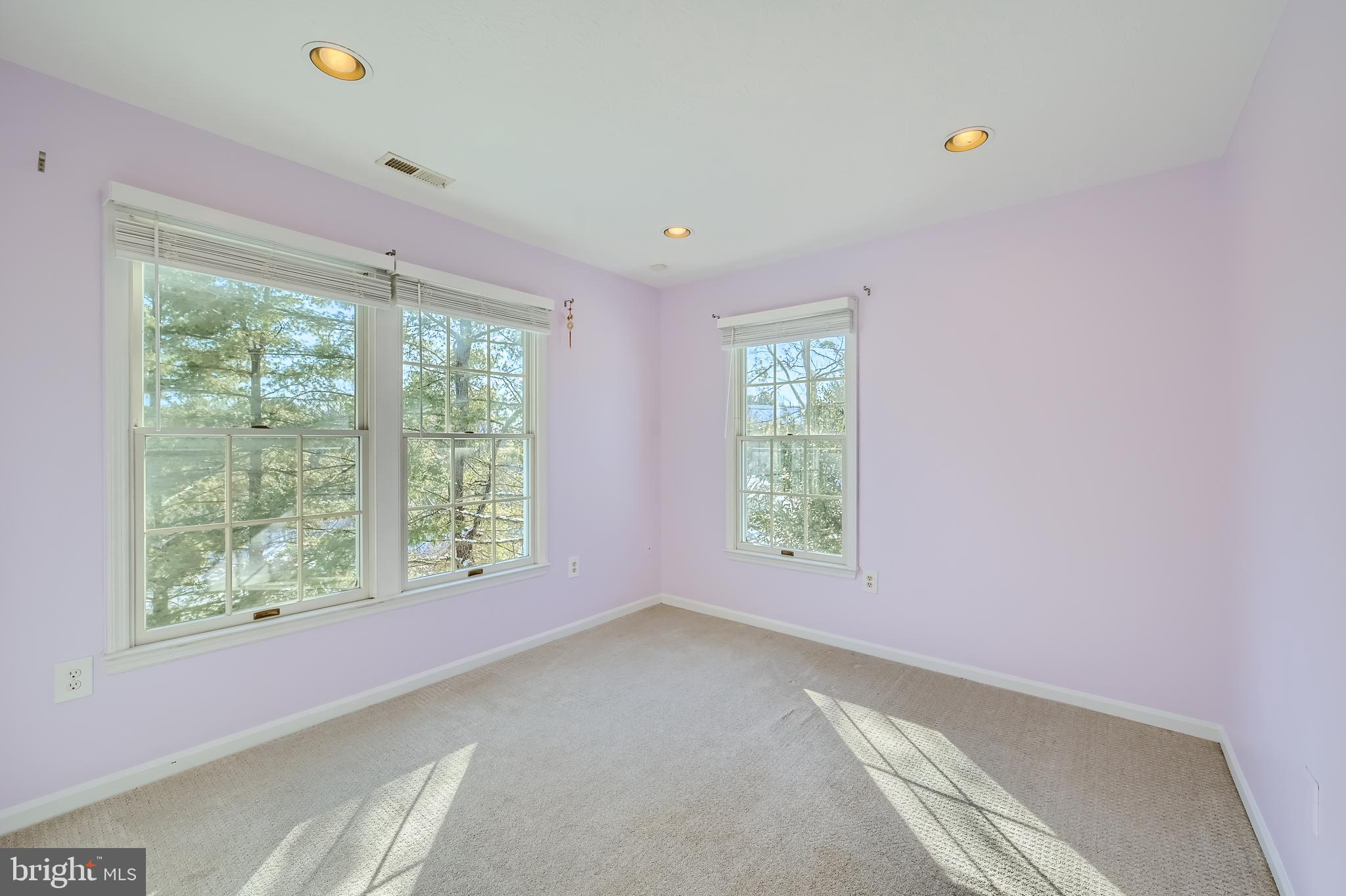 8 SAPPHIRE HILL COURT