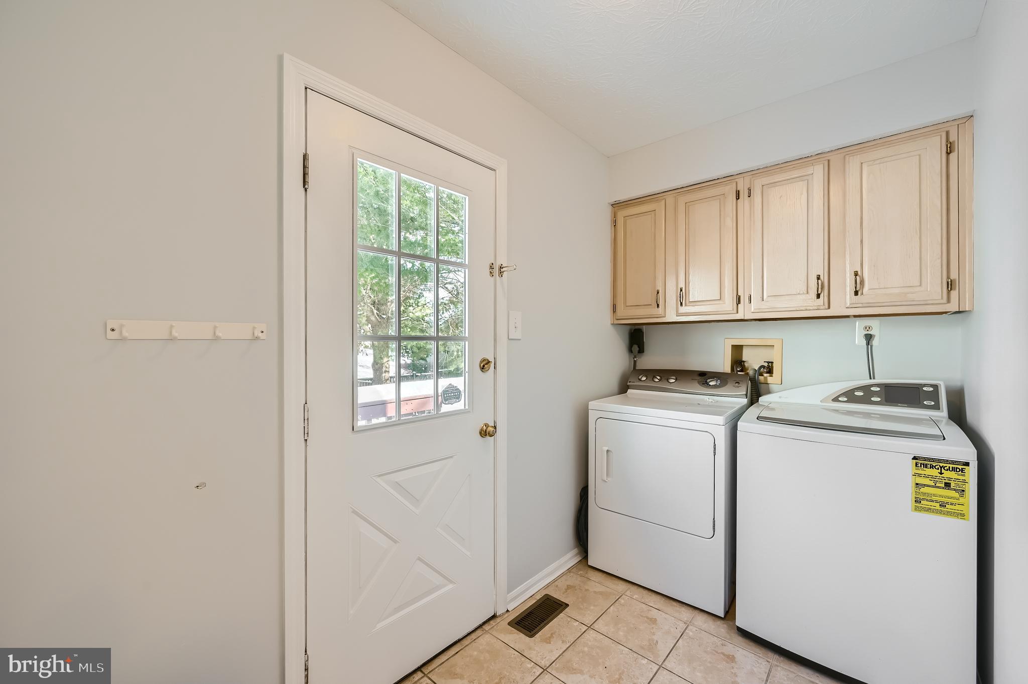 8 SAPPHIRE HILL COURT