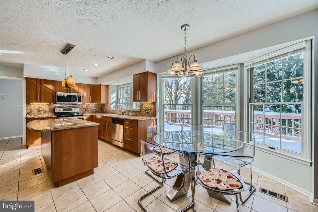 8 SAPPHIRE HILL COURT