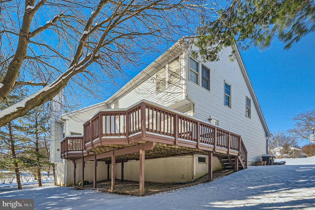 8 SAPPHIRE HILL COURT