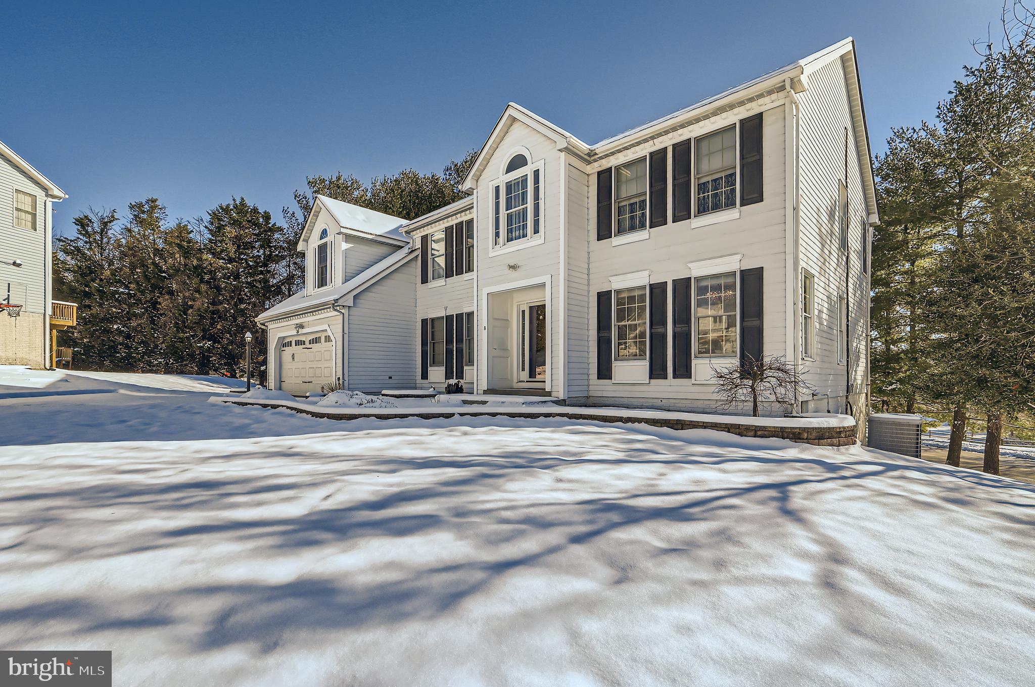 8 SAPPHIRE HILL COURT