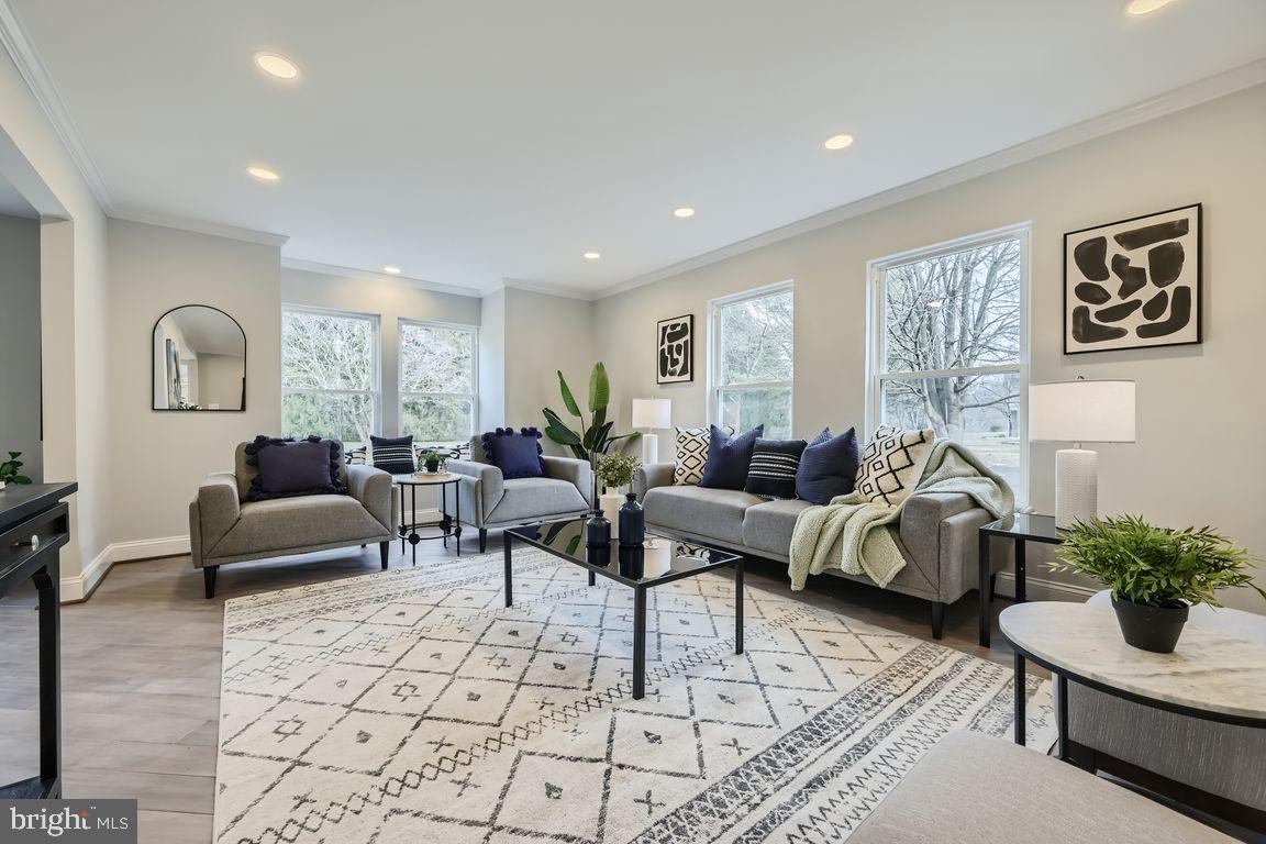 338 BONNIE MEADOW CIRCLE