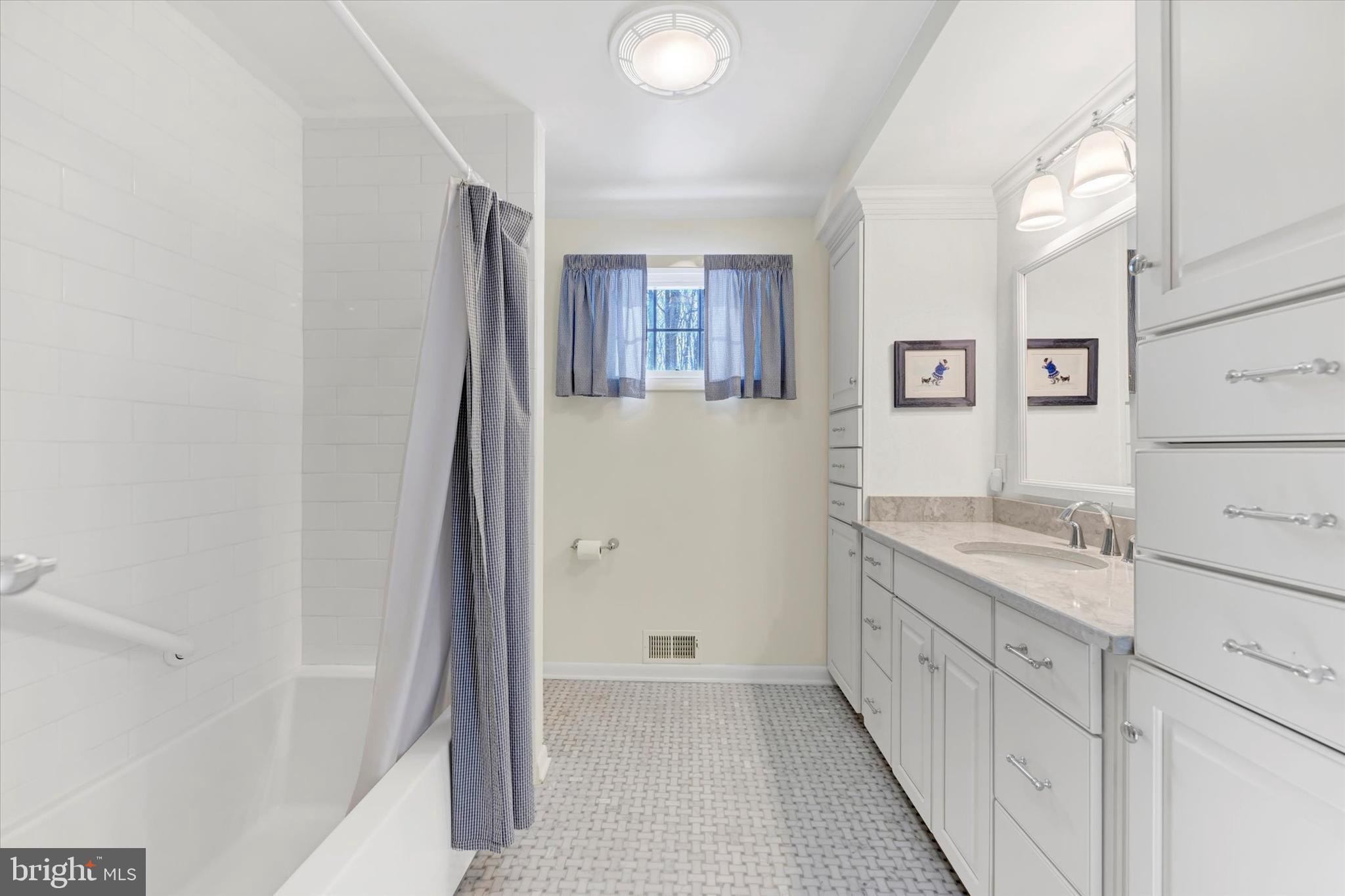 1110 SLEEPY DELL COURT