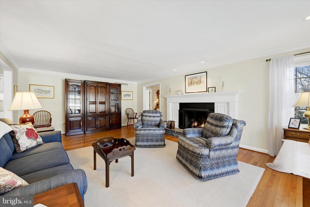 1110 SLEEPY DELL COURT