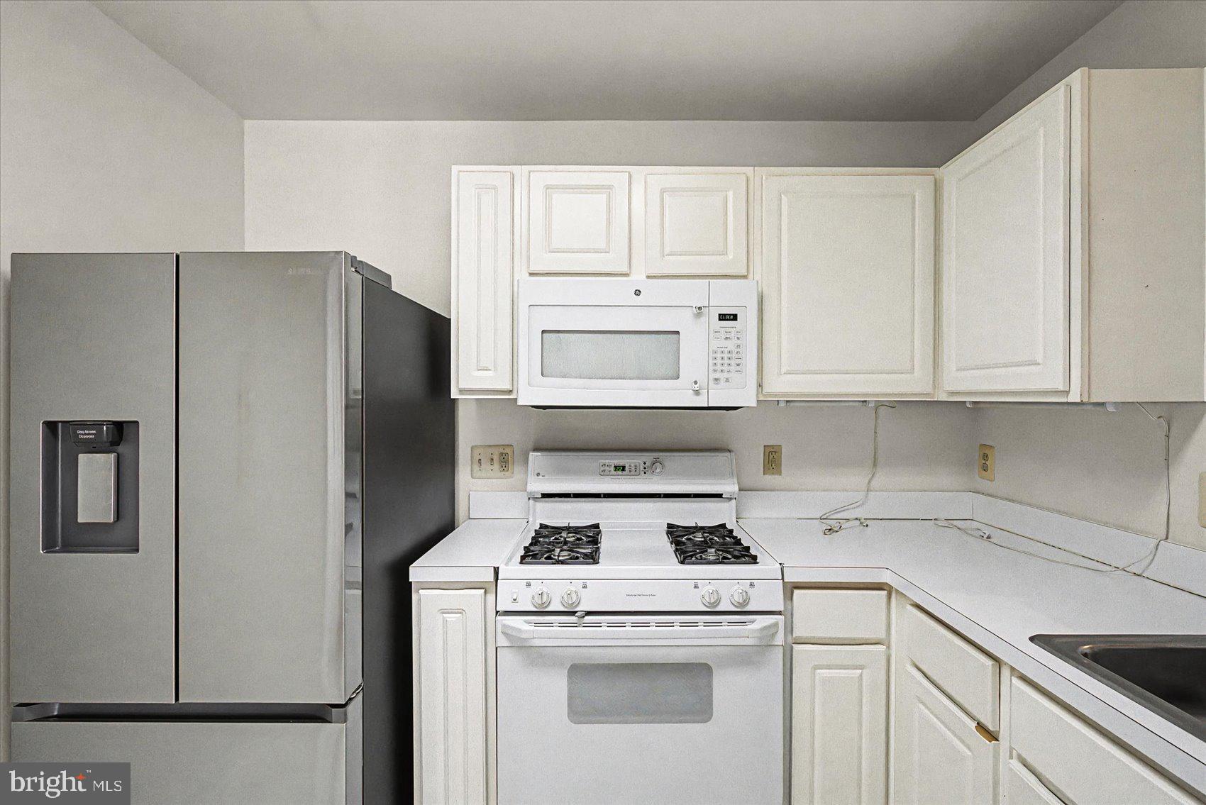 8807 STONE RIDGE CIRCLE 101