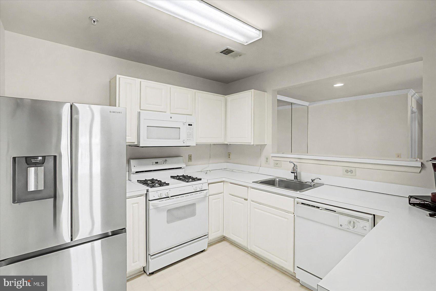 8807 STONE RIDGE CIRCLE 101