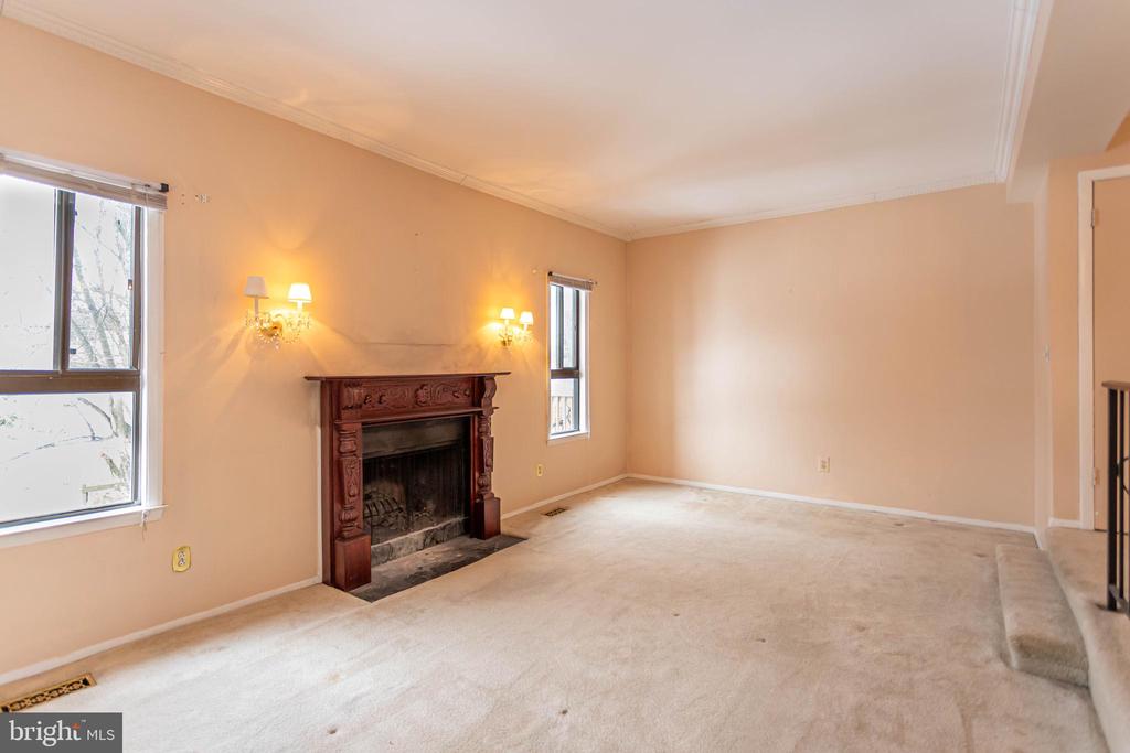 25 BOURBON COURT