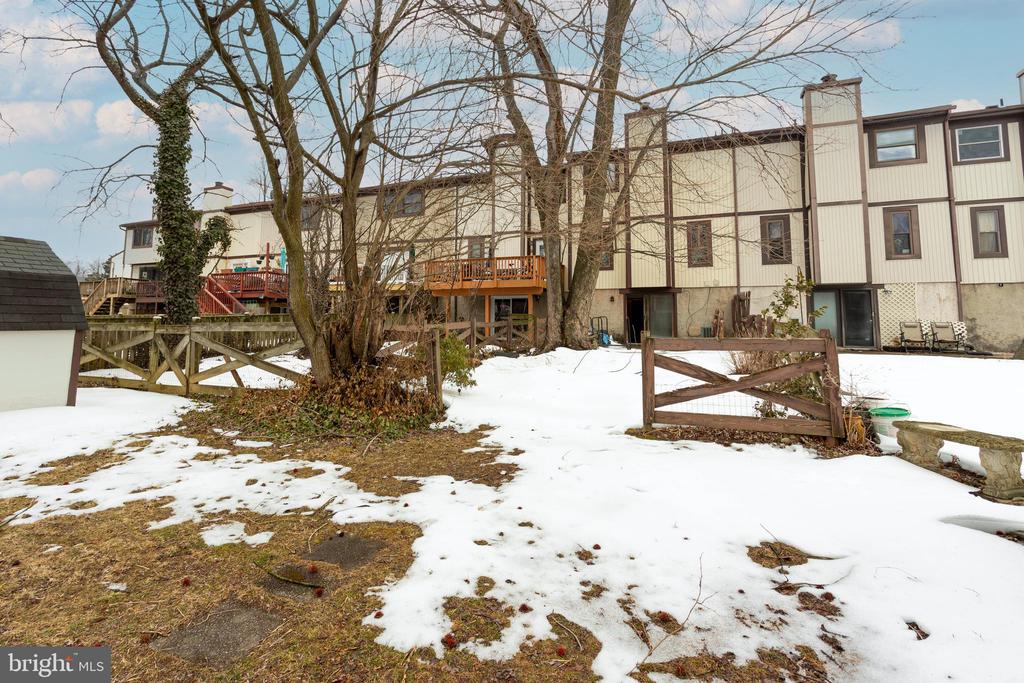 25 BOURBON COURT