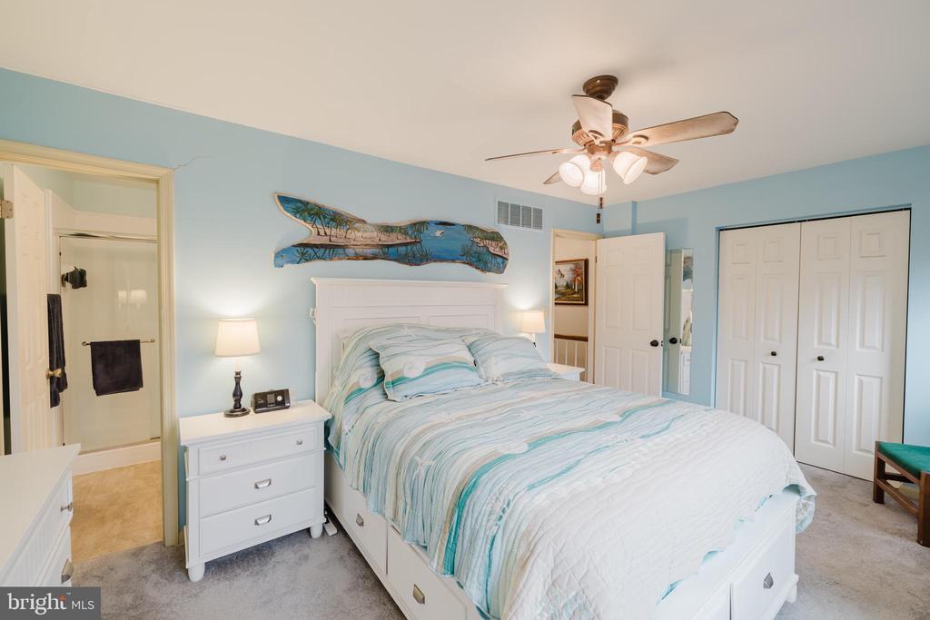 36 WHITE PINE COURT
