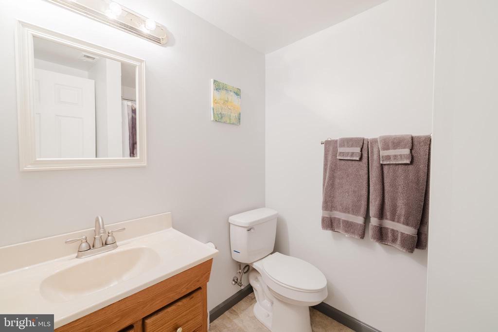 36 WHITE PINE COURT