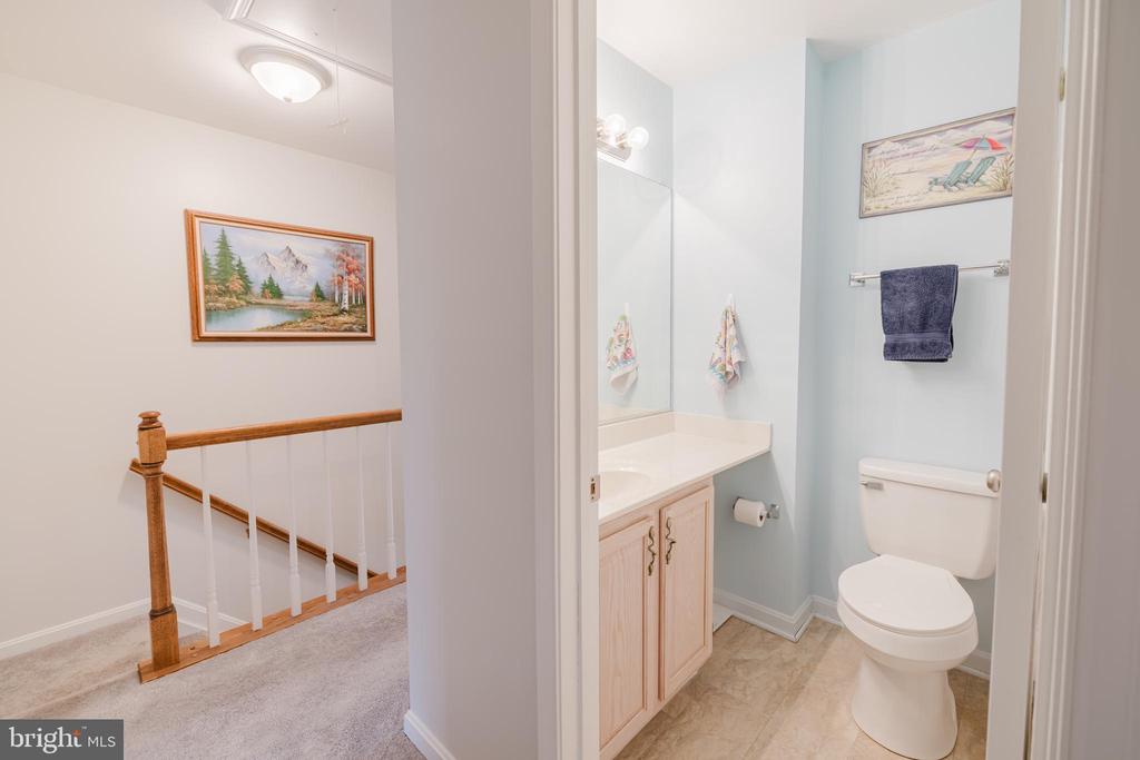 36 WHITE PINE COURT