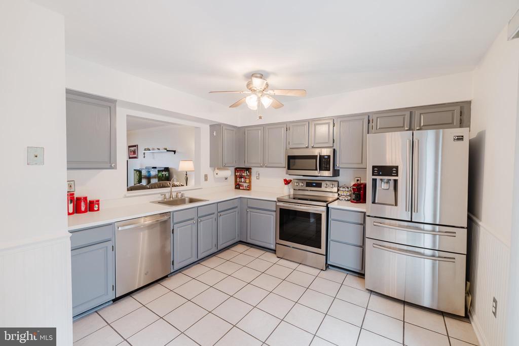 36 WHITE PINE COURT