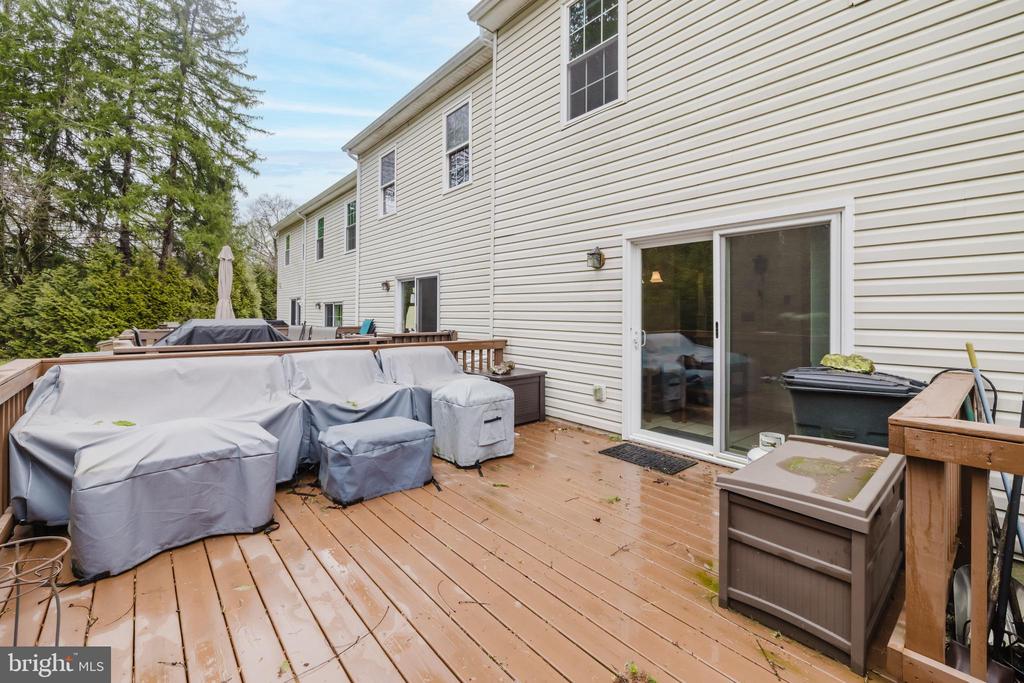 36 WHITE PINE COURT