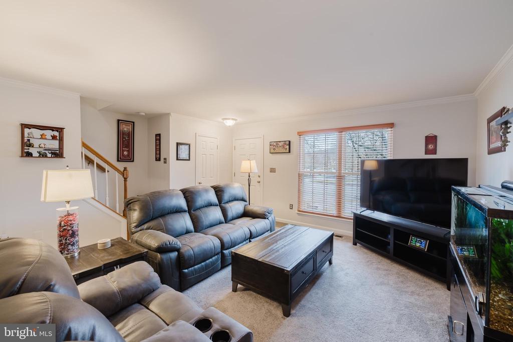 36 WHITE PINE COURT