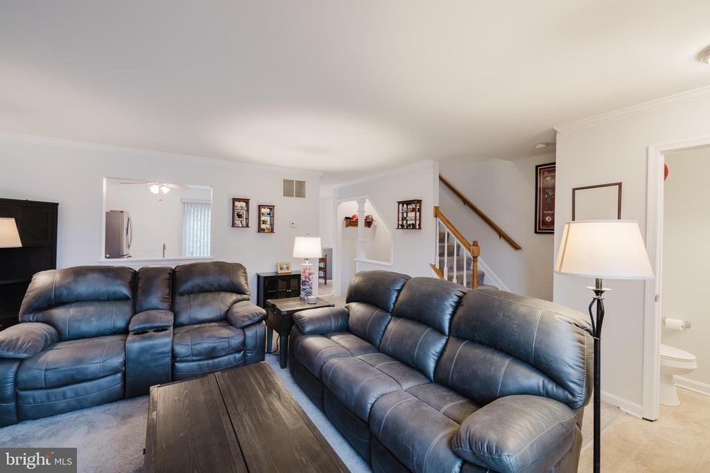 36 WHITE PINE COURT