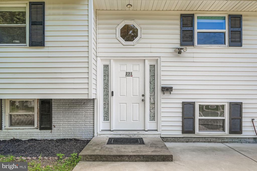 231 CANDYTUFT ROAD