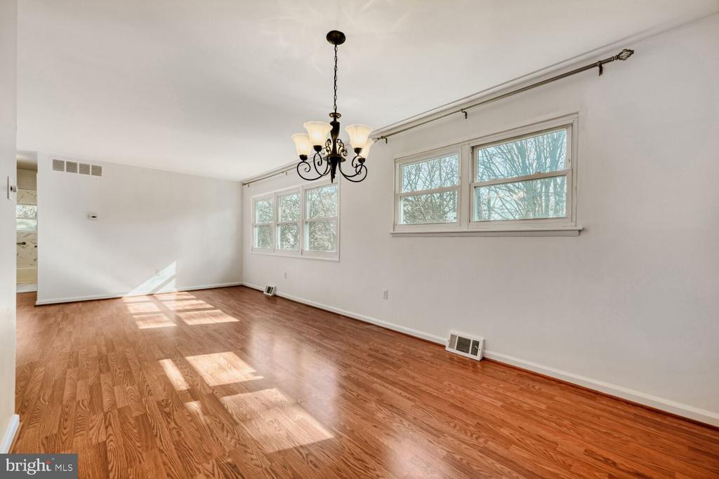 231 CANDYTUFT ROAD