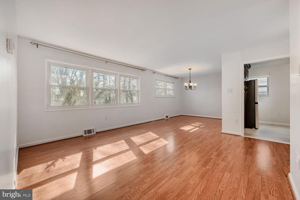 231 CANDYTUFT ROAD