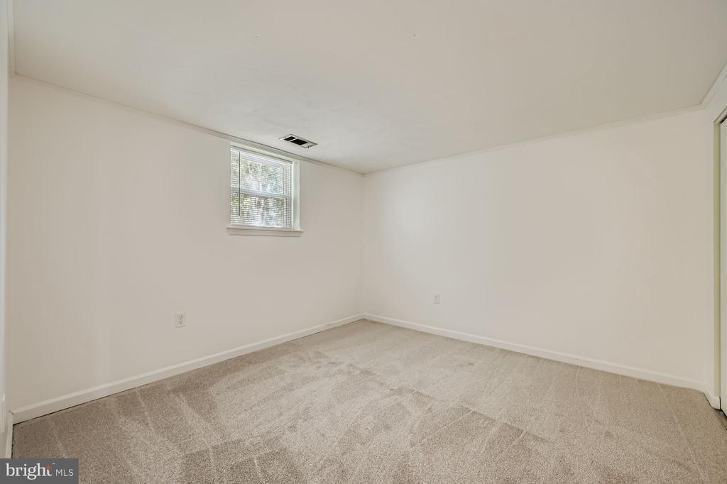 231 CANDYTUFT ROAD
