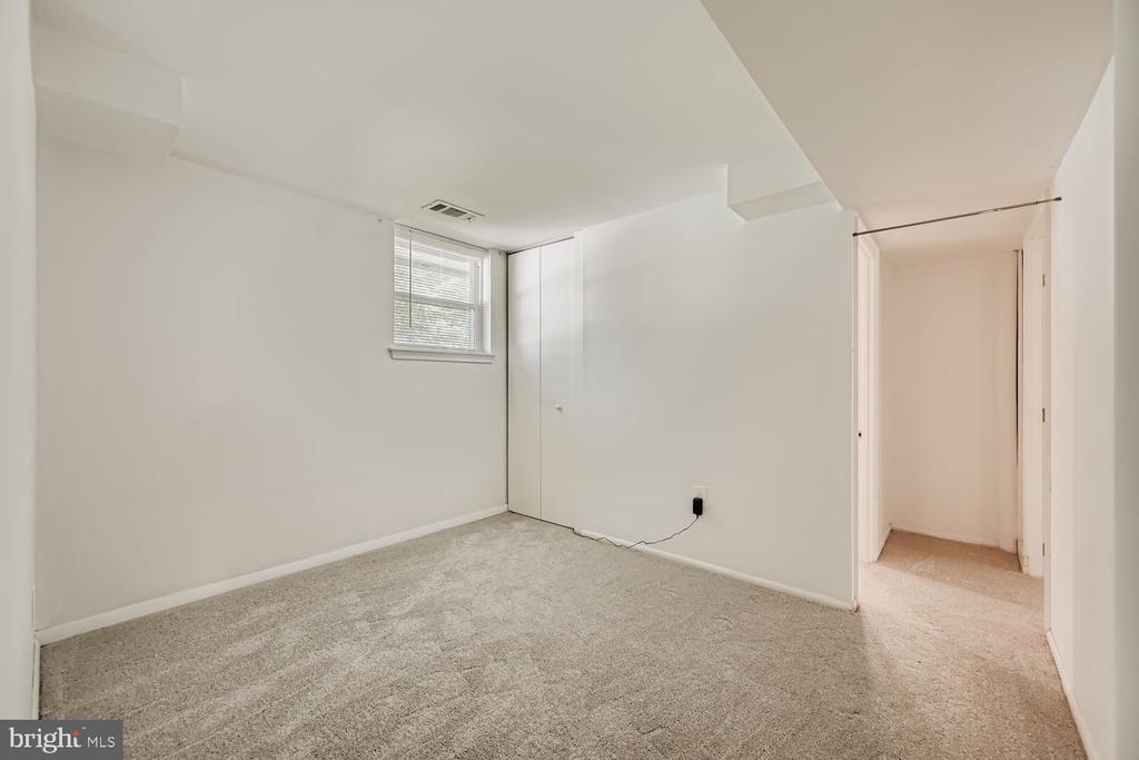 231 CANDYTUFT ROAD
