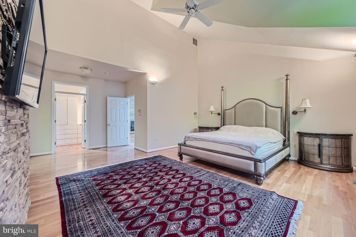 12524 VALLEY PINES DRIVE