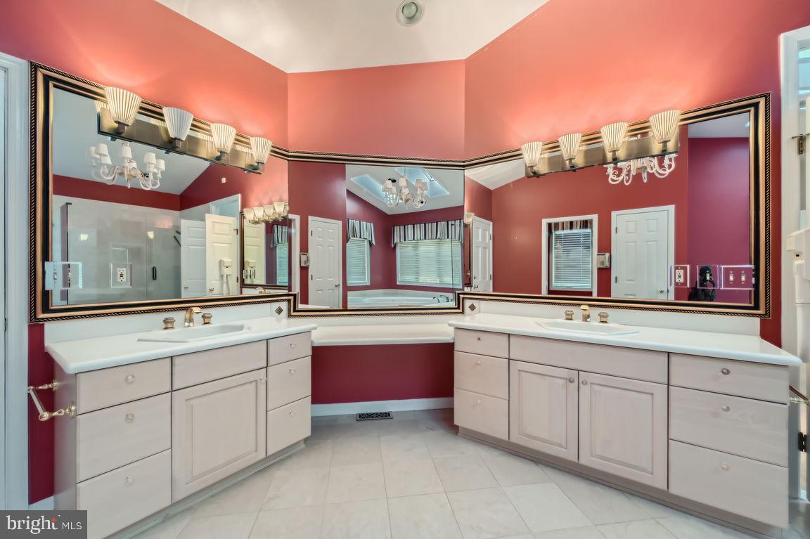 12524 VALLEY PINES DRIVE