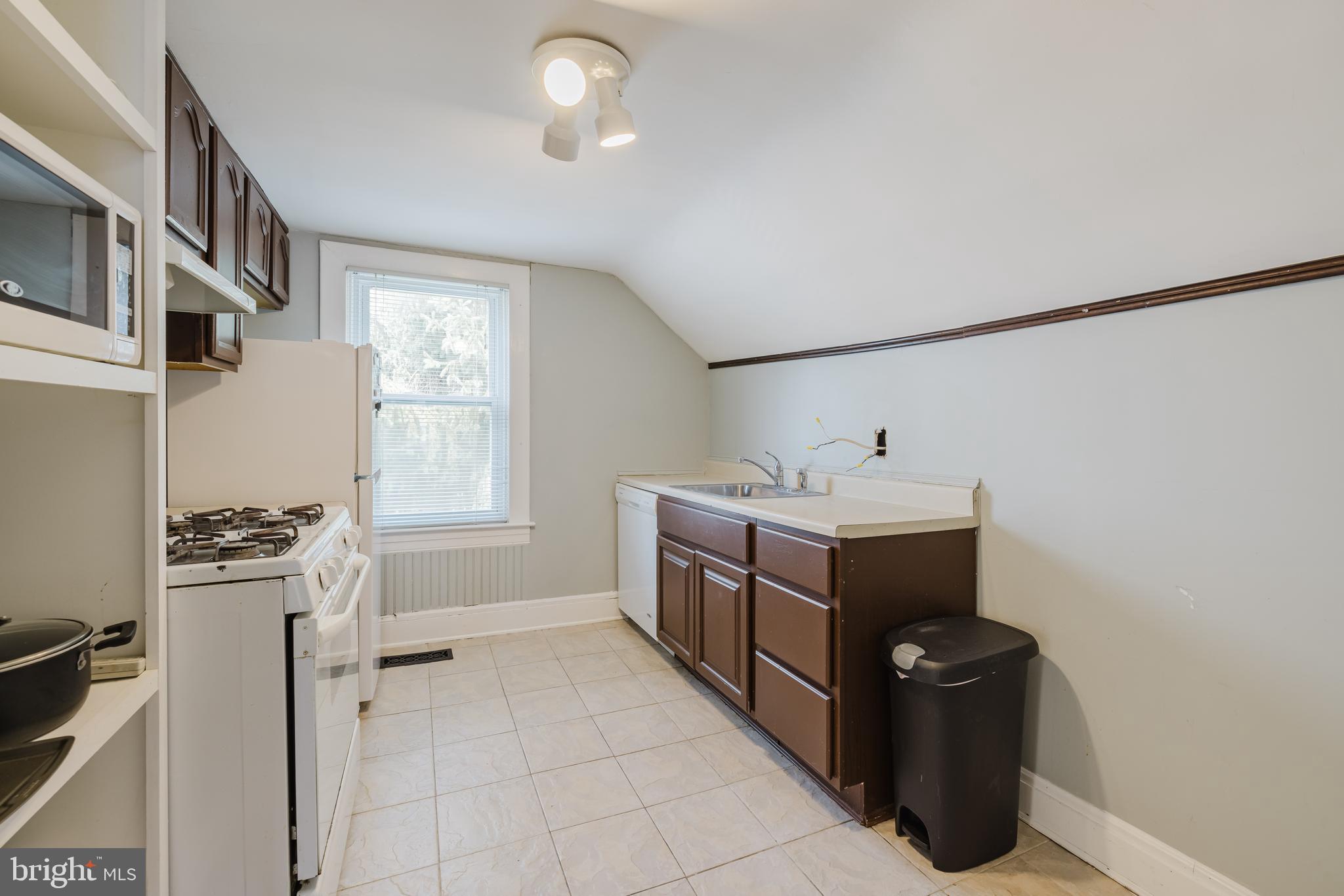 34 BURKE AVENUE E