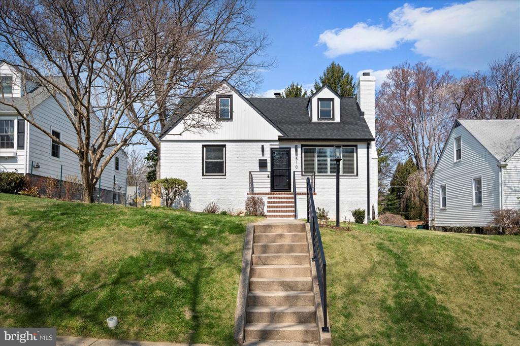 510 OVERCREST ROAD