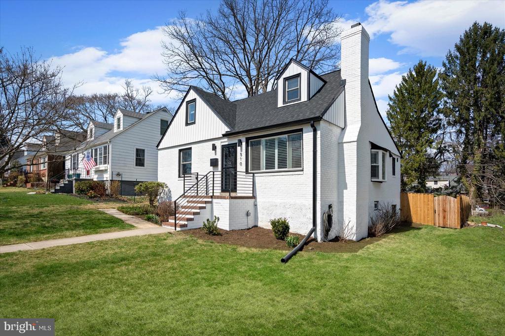 510 OVERCREST ROAD