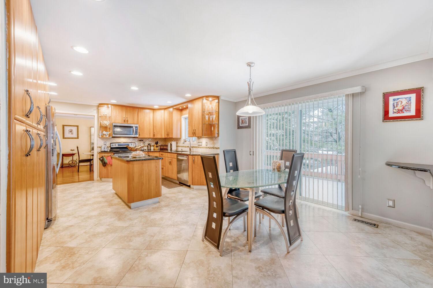 3724 ASHLEY WAY