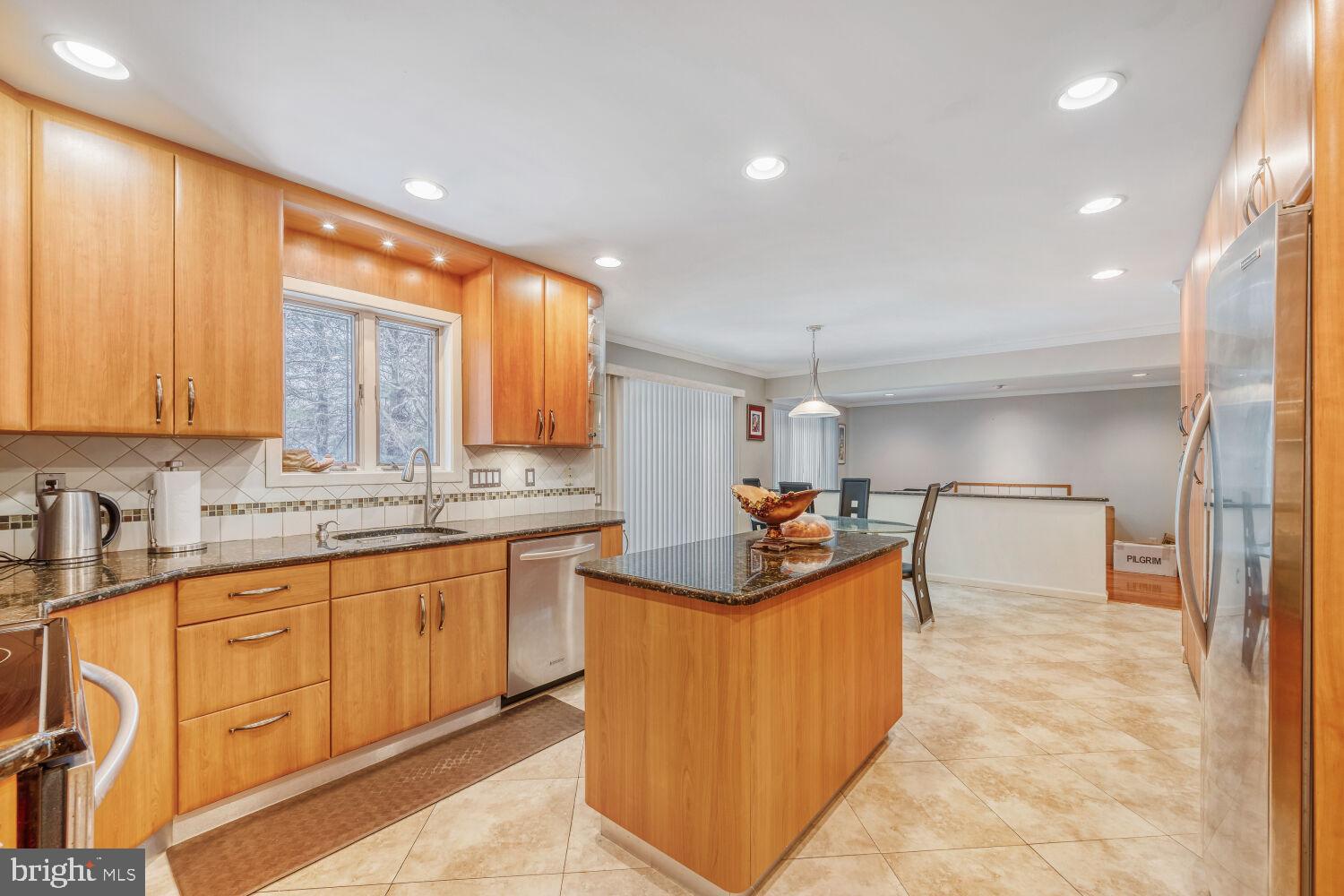 3724 ASHLEY WAY
