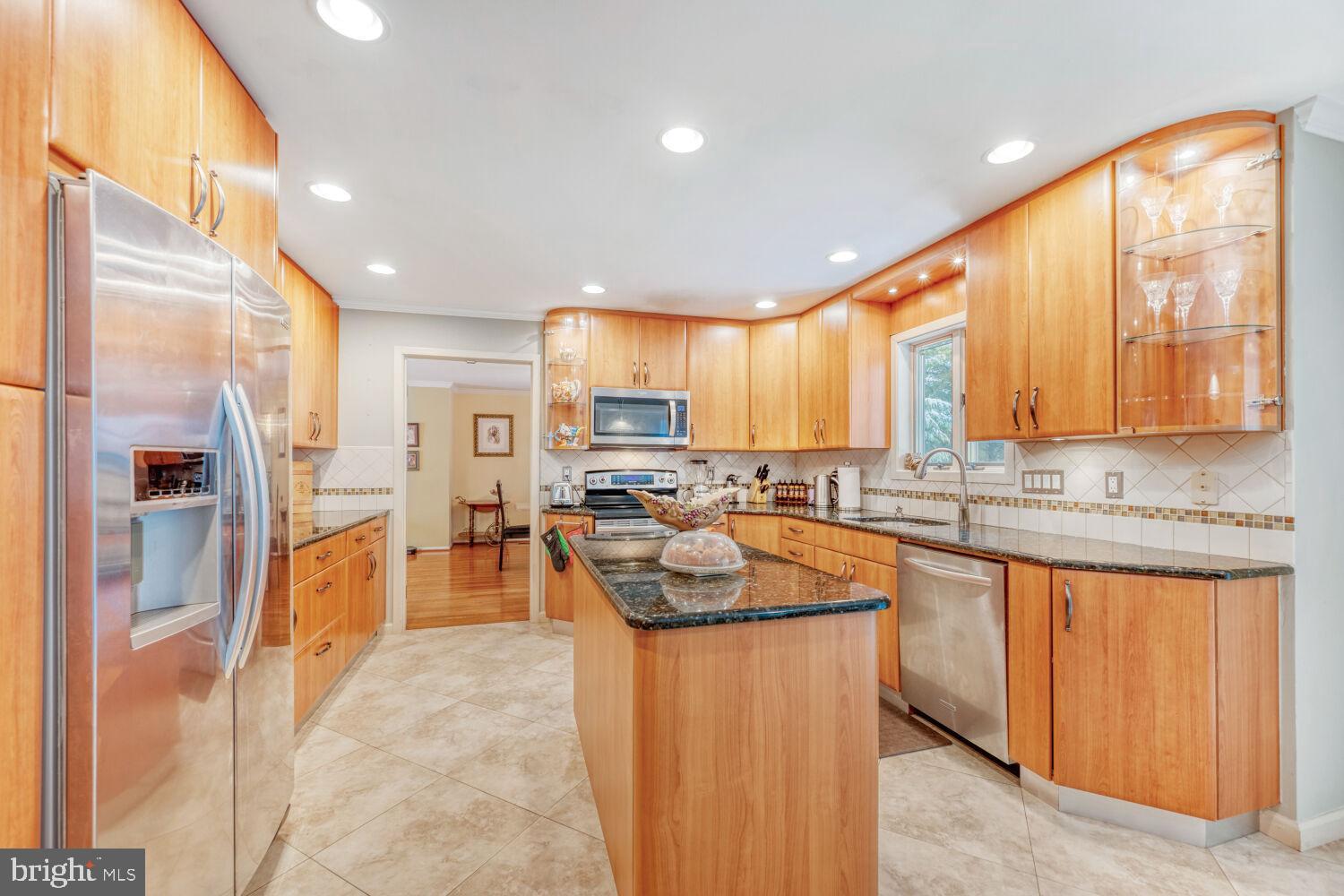 3724 ASHLEY WAY