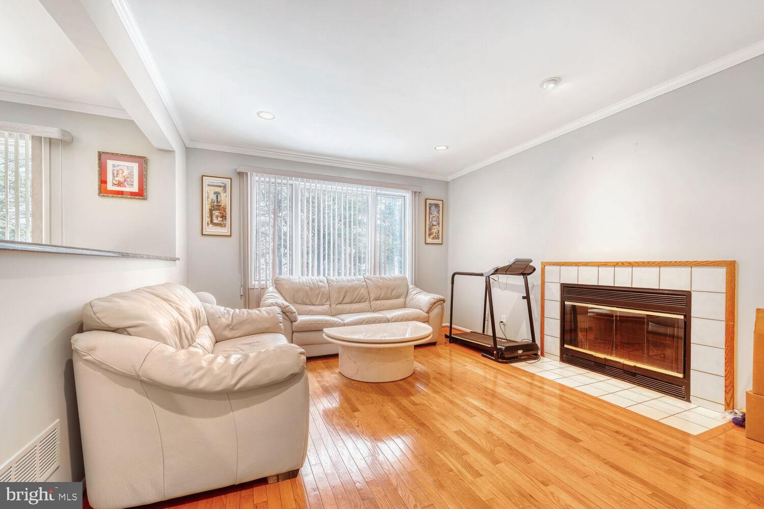 3724 ASHLEY WAY