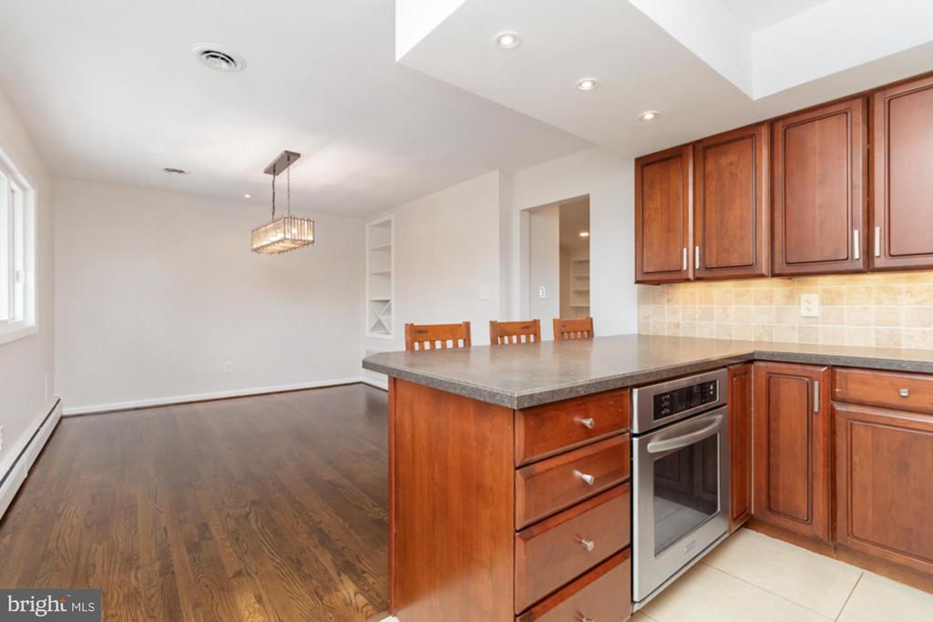 2414 STANWICK ROAD