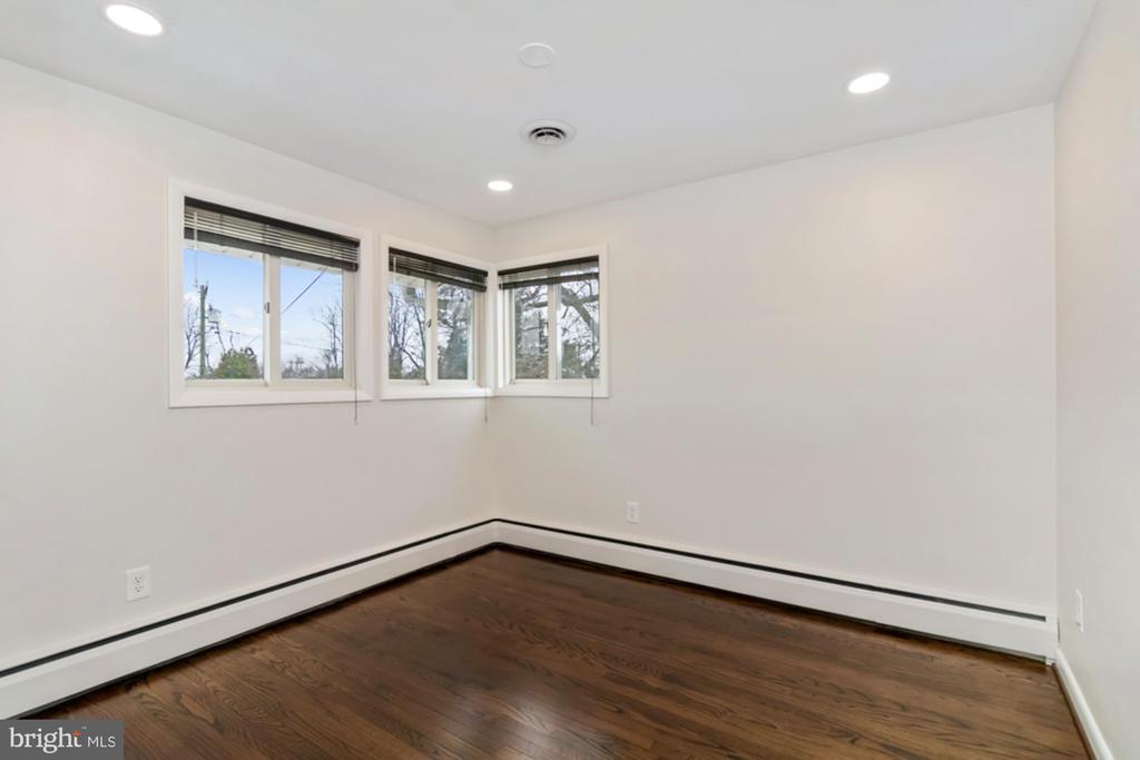 2414 STANWICK ROAD