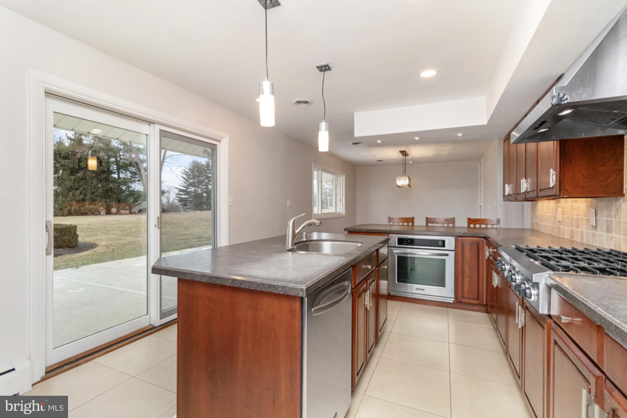 2414 STANWICK ROAD