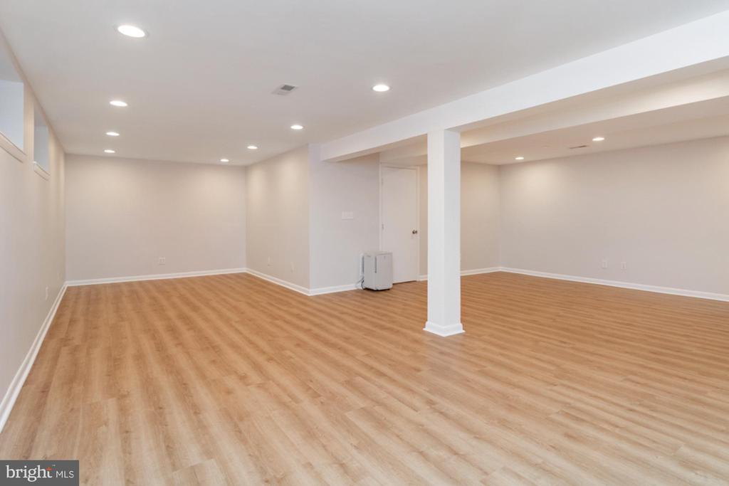 2414 STANWICK ROAD