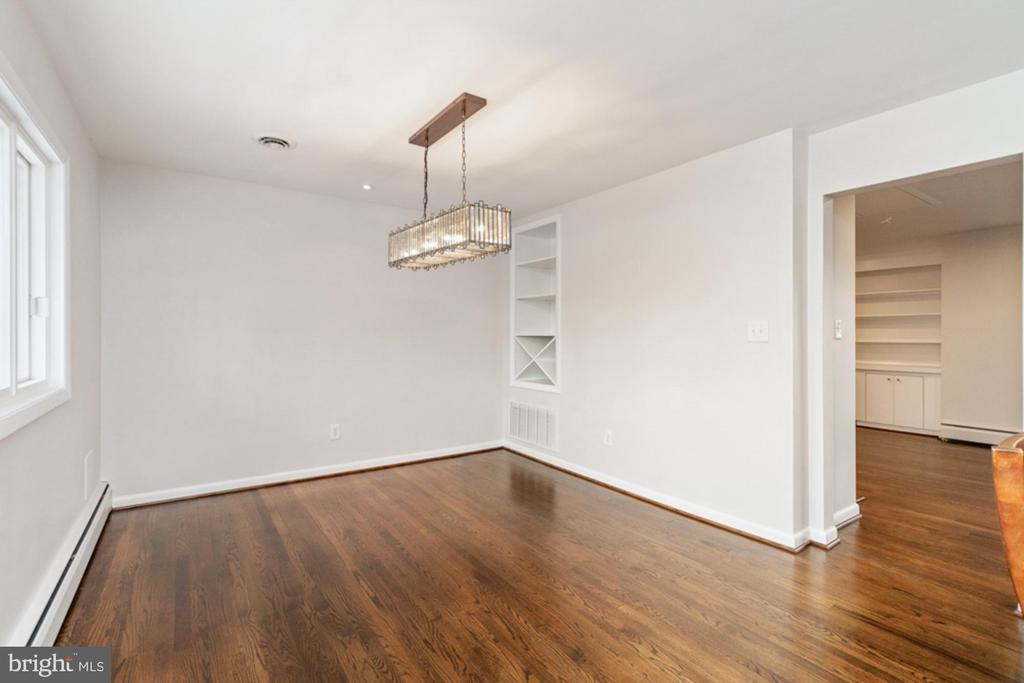 2414 STANWICK ROAD