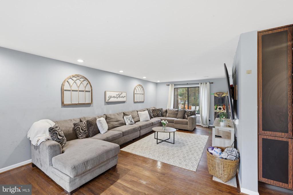 3413 ENGLEMEADE