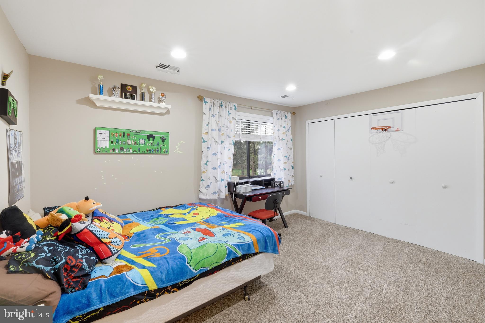 3413 ENGLEMEADE
